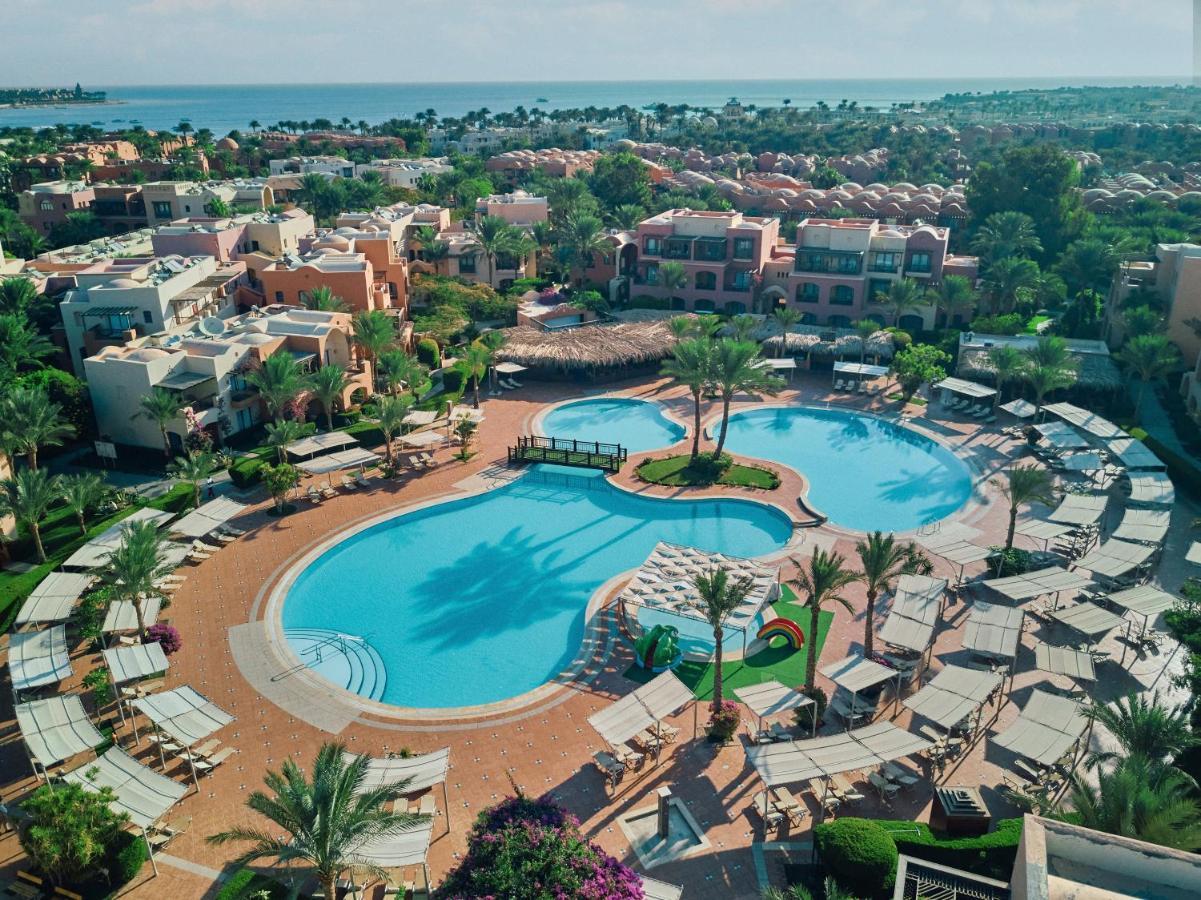 Jaz Makadi Saraya Resort Gurdaka Kültér fotó Aerial view of the resort