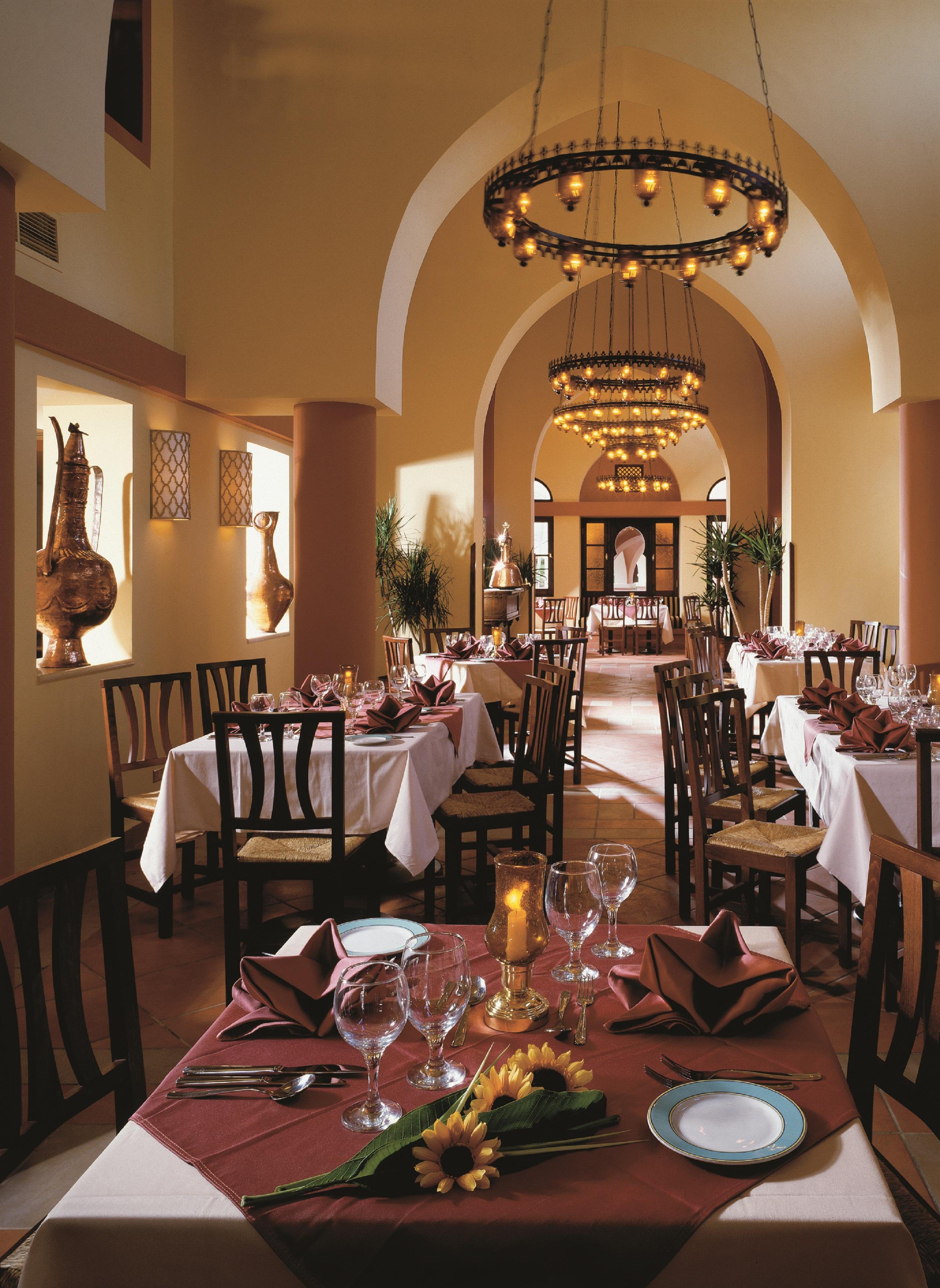 Jaz Makadi Saraya Resort Gurdaka Kültér fotó The restaurant