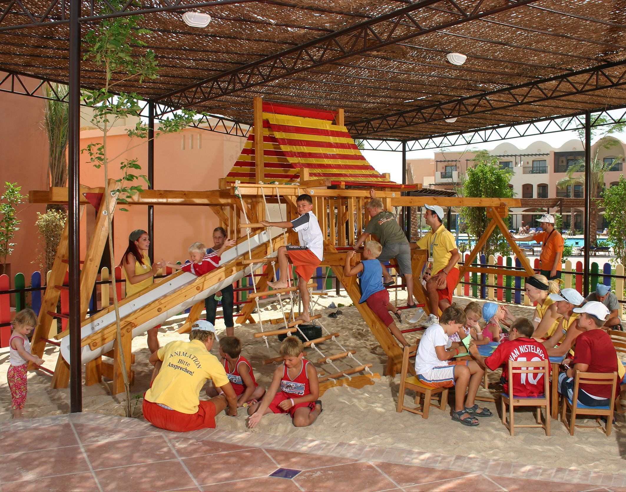Jaz Makadi Saraya Resort Gurdaka Létesítmények fotó Children's activities at a hotel
